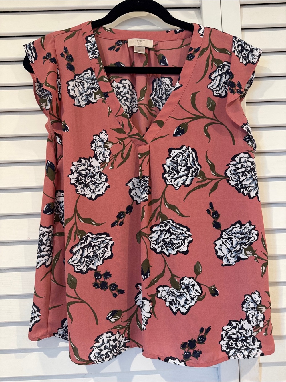 LOFT Rose-Pink Floral V-Neck Cap Sleeve Blouse